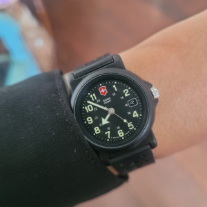 Rel�gio FEMININO  Victorinox Swiss Army Renegade 24229 Quartz Raro 90s